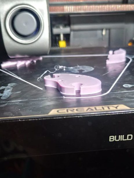Una stampante 3D realizza le pedine del gioco "l'evoluzione mi fa specie"